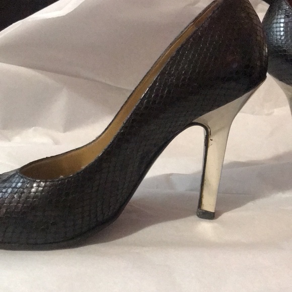 GIANNI VERSACE 1993 BLACK SNAKE SKIN. AND CHROME 4 1/2” Heels - Picture 3 of 6